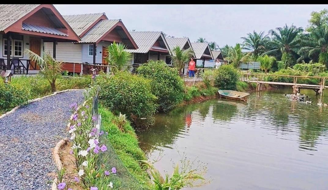 ปารมีฟาร์มสเตย์ Takuapa Dış mekan fotoğraf